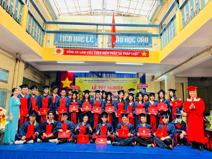 truong-tran-quoc-tuan-le-tot-nghiep-2023